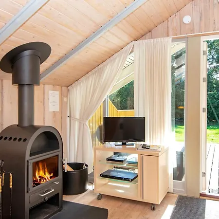 4 Person In Oksbol-by Traum